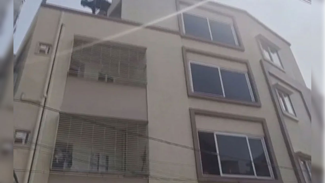 Nacharam | గ్లాస్ కోసం గొడ‌వ‌.. మూడంత‌స్తుల బిల్డింగ్ పైనుంచి తోసేసి అన్న‌ను చంపిన త‌మ్ముడు