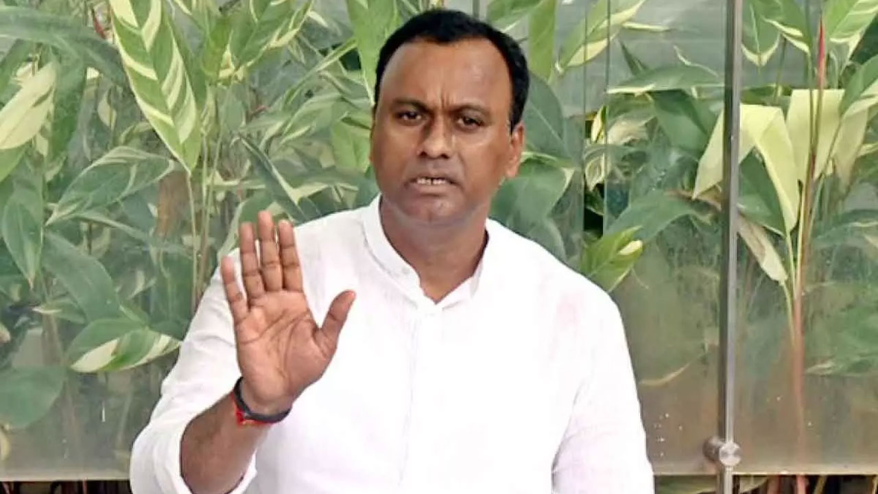 Komatireddy Rajagopal Reddy | ఒంటి గంట త‌ర్వాతే.. వైన్సుల‌ సమయాల్లో మార్పు ఉండదు.. మునుగోడు ఎమ్మెల్యే కోమటిరెడ్డి