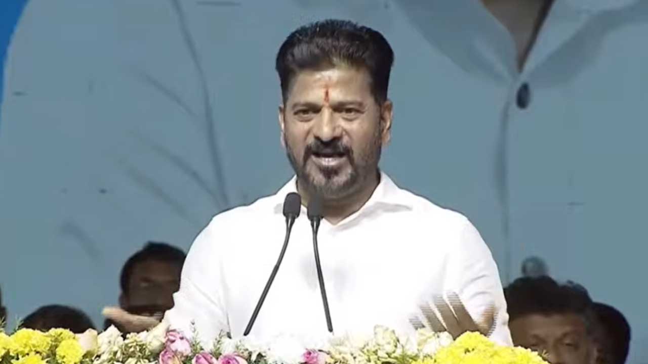 CM Revanth Reddy | డీకే అరుణ‌ను ఓడ‌గొట్టేందుకు 14 మీటింగ్‌లు.. సీఎం రేవంత్ సంచ‌ల‌న వ్యాఖ్య‌లు