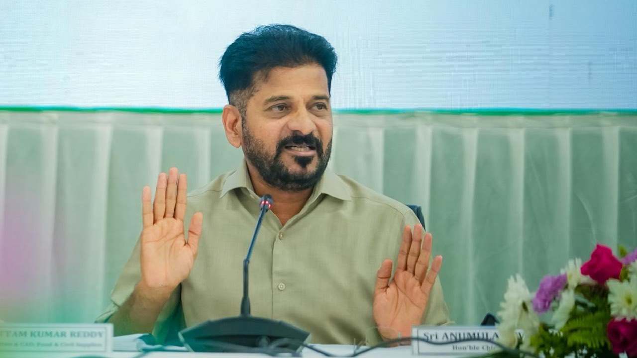 CM Revanth Reddy | నీళ్ల విష‌యంలో కేసీఆర్‌, హ‌రీష్‌రావుల‌ను ఉరి తీసినా త‌ప్పులేదు: సీఎం రేవంత్ రెడ్డి