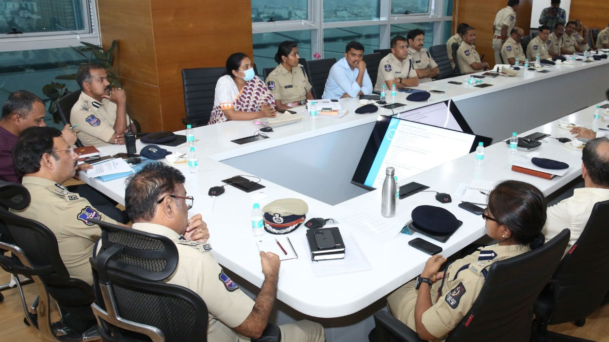 Hyderabad cp sajjanar warning to food adulteration