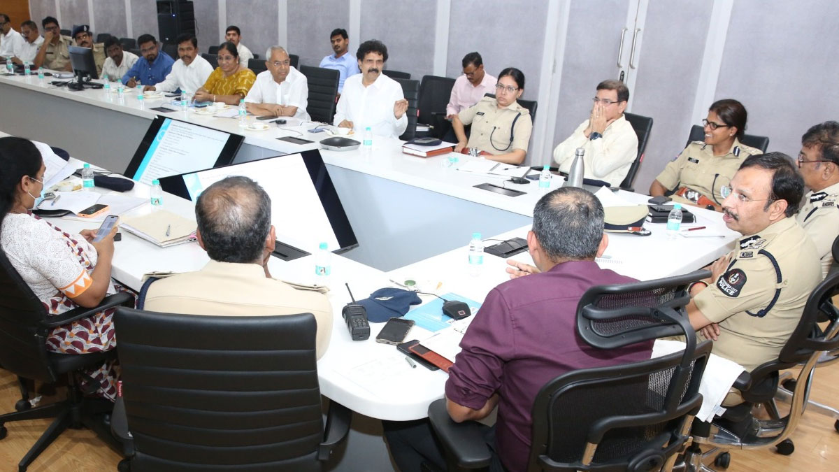 Hyderabad cp sajjanar warning to food adulteration