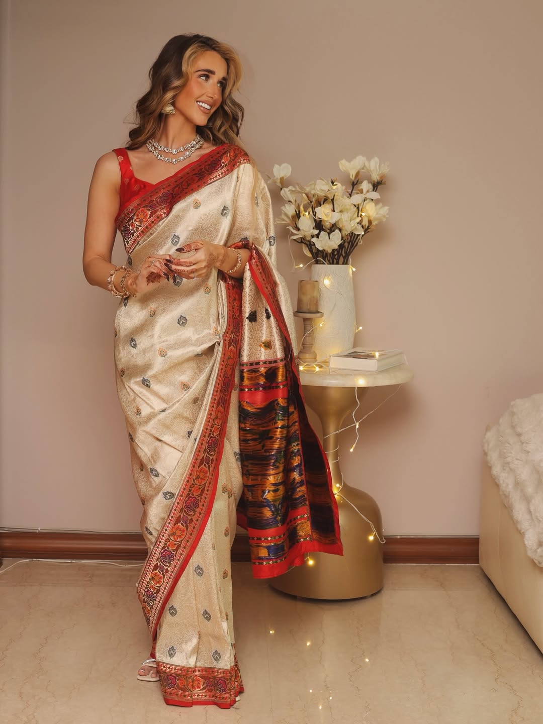 శిఖర్ ధావన్ నెలకొల్పిన దా వన్ స్పోర్ట్స్ సంస్థ లో కీలక బాధ్యతలు నిర్వర్తిస్తోంది.