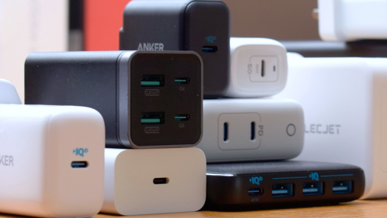 Smart Phone Chargers | స్మార్ట్ ఫోన్ల చార్జర్లు కేవలం తెలుపు, నలుపు రంగుల్లోనే ఎందుకు ఉంటాయి..?