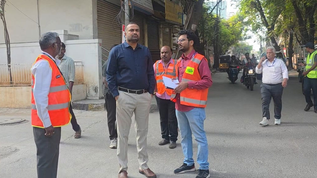GHMC Commissioner RV Karnan Inspects Sanitation in Hyderabad