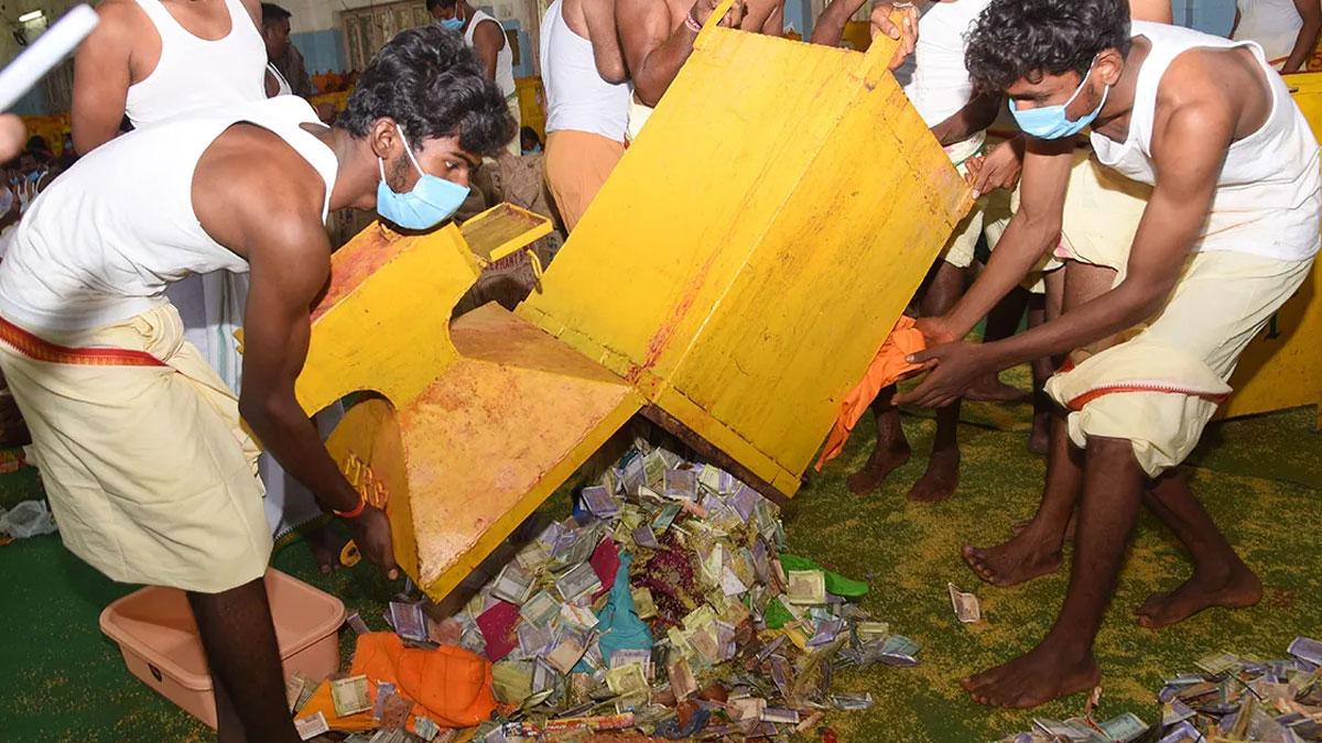 Medaram Jatara 2026 Hundi Collection Crosses rs 12.64 Crore in 6 Days