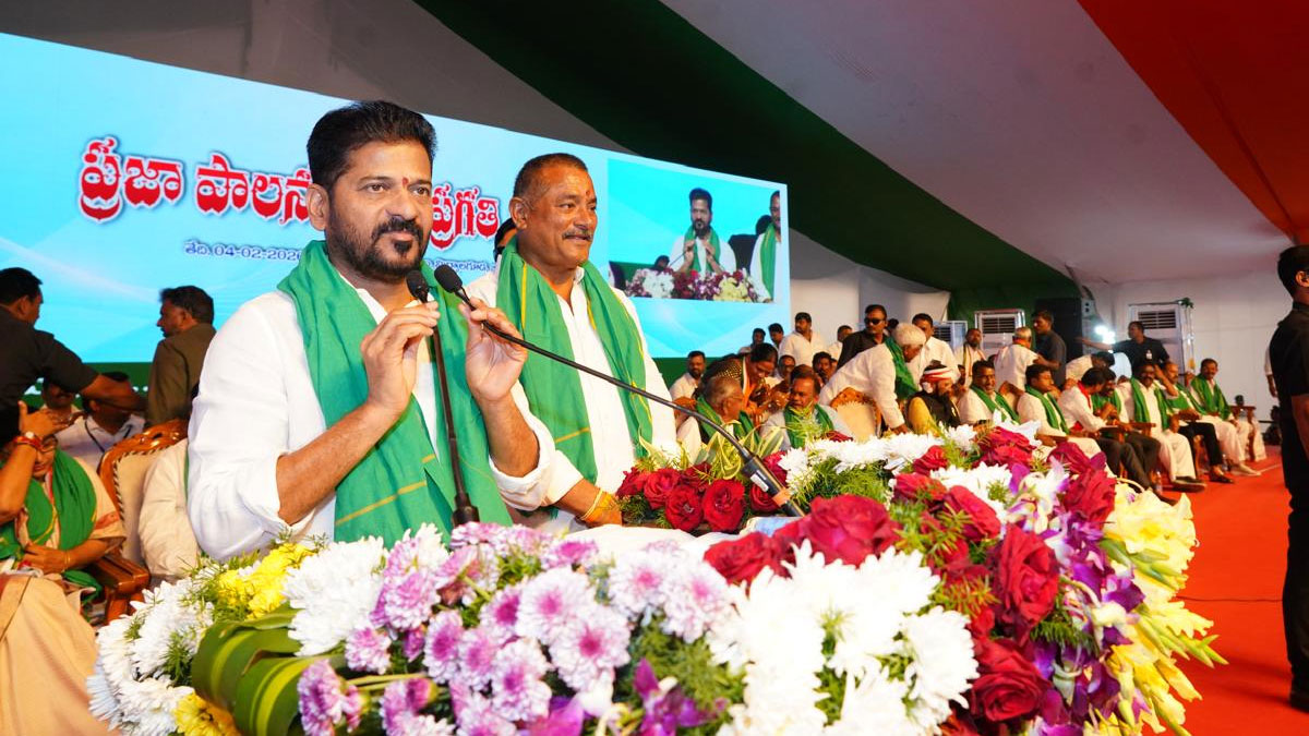 CM Revanth Reddy Fierce Attack on KCR in Miryalaguda
