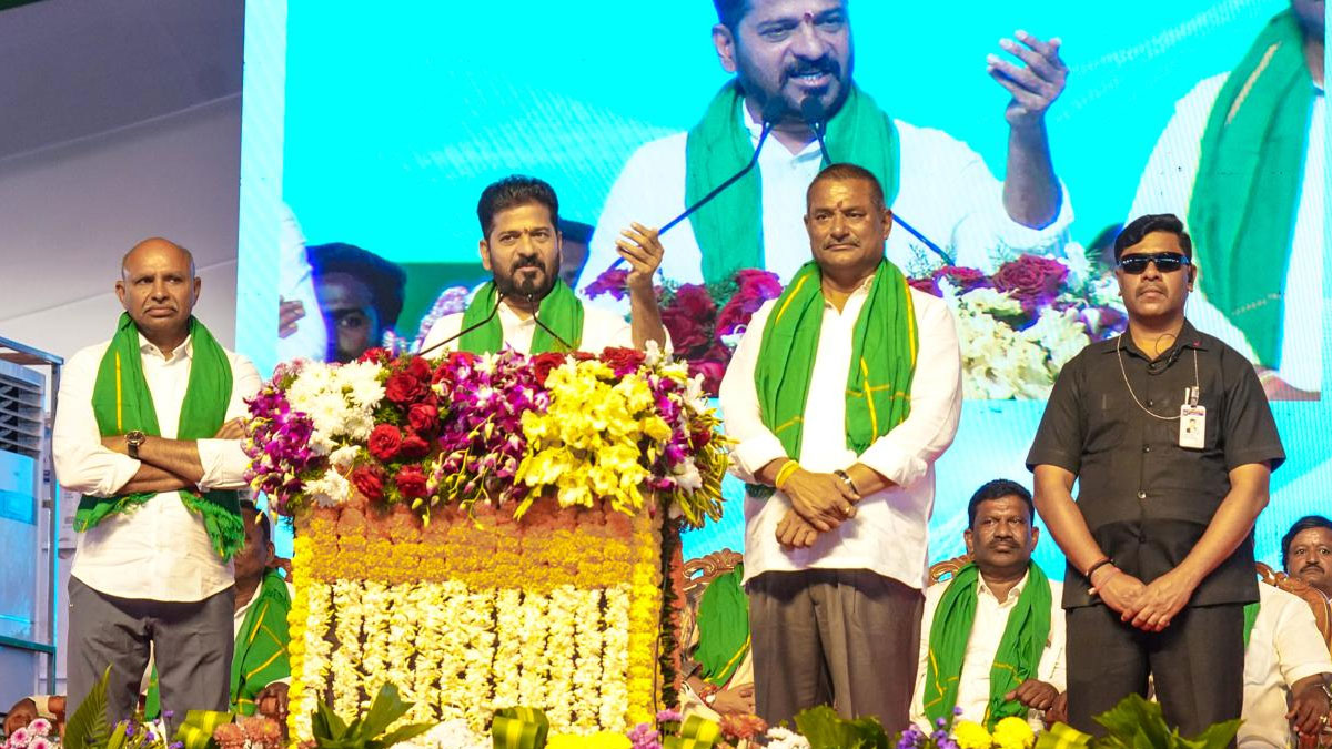 CM Revanth Reddy Fierce Attack on KCR in Miryalaguda