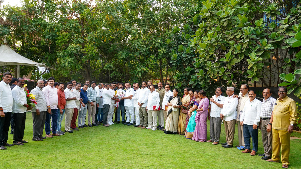 Telangana Employees JAC Thanks CM Revanth Reddy for Cashless Health and Insurance Schemes