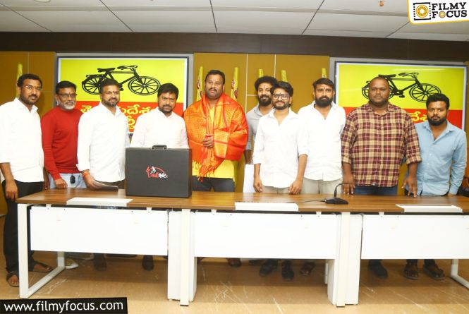 “ఎలైట్ క్రికెట్ లీగ్–సీజన్ 2 జెర్సీలు లాంచ్ చేసిన ఆంధ్రప్రదేశ్ క్రీడా మంత్రి మండిపల్లి రామ్ ప్రసాద్ రెడ్డి” “ఎలైట్ క్రికెట్ లీగ్–సీజన్ 2 జెర్సీలు లాంచ్ చేసిన ఆంధ్రప్రదేశ్ క్రీడా మంత్రి మండిపల్లి రామ్ ప్రసాద్ రెడ్డి”