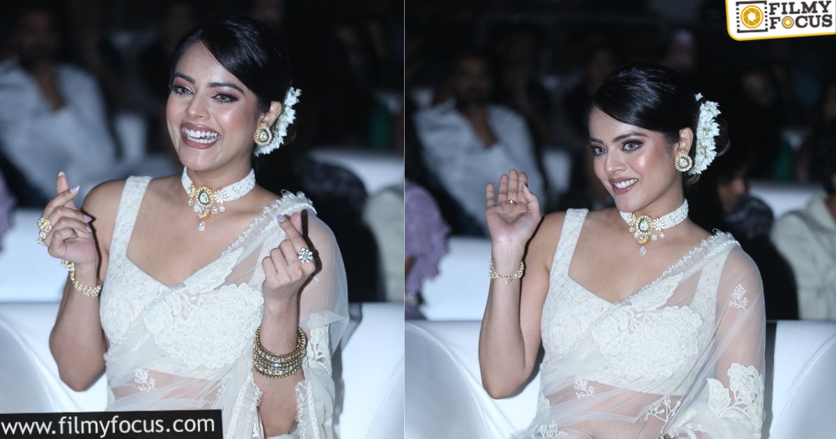 prabhas gave saree to riddhi kumar
