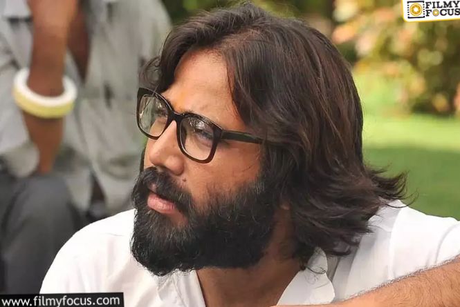 Sandeep Vanga: సందీప్‌ వంగా లుక్‌ బయటకు వస్తే.. ప్రభాస్‌ లుక్‌పై క్లారిటీ.. ఎందుకంటే?