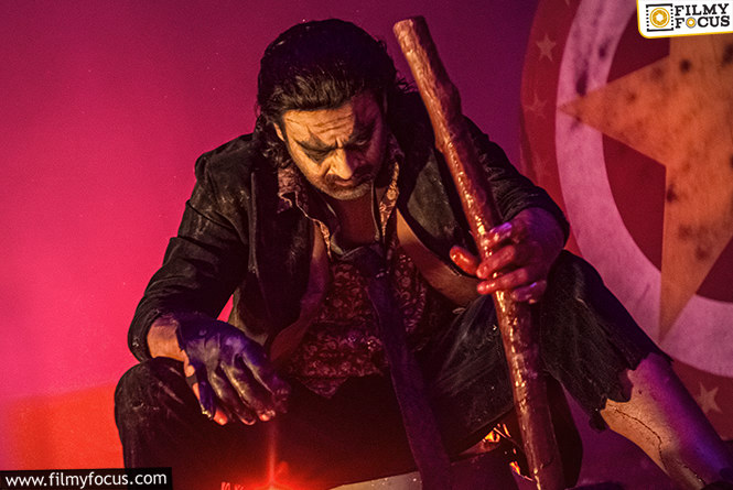 The RajaSaab: రెండు ముక్కలు చేయడం.. అభిమానుల్ని బాధపెట్టడం.. ఎందుకీ ఫాంటసీ బాసూ!