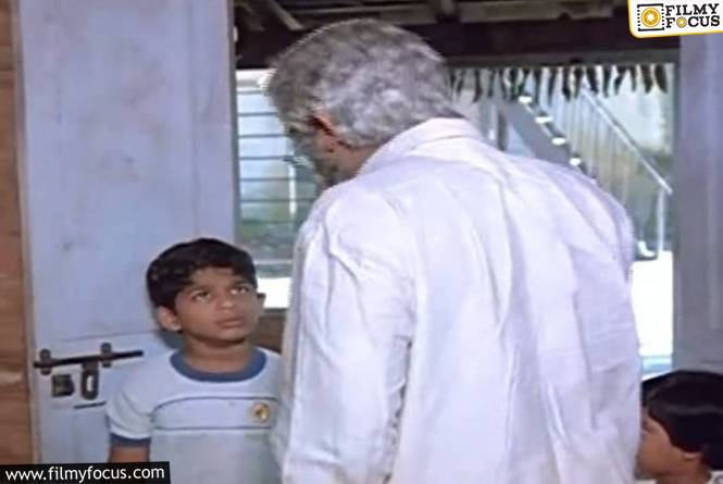 Allu Arjun: ఈ ఫోటోలో కమల్ హాసన్ తో పాటు ఉన్న పిల్లాడు ఇప్పుడో పాన్ ఇండియా స్టార్ Allu Arjun: ఈ ఫోటోలో కమల్ హాసన్ తో పాటు ఉన్న పిల్లాడు ఇప్పుడో పాన్ ఇండియా స్టార్