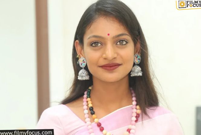 Monalisa: డైరక్టర్‌పై సంచలన వ్యాఖ్యలు చేసిన వైరల్‌ మోనాలిసా.. ఆయన మళ్లీ అరెస్ట్‌ అవుతాడా?