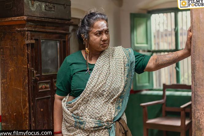 Radhika: ఐదు గంటలు వేయడానికి… రెండు గంటలు తీయడానికి…