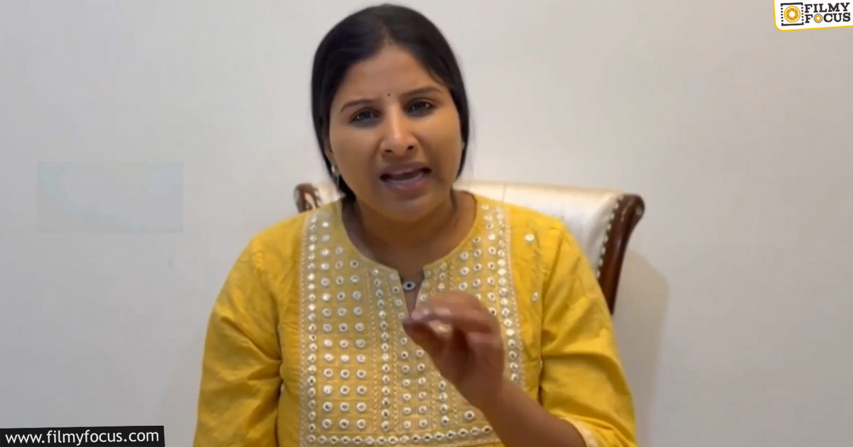 Mangli emotional on issues