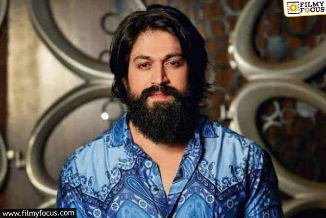 Yash: ‘టాక్సిక్‌’ అలాంటి సినిమా కాదంటున్న యశ్‌.. మరి అలాంటి టీజర్‌ ఎందుకో?